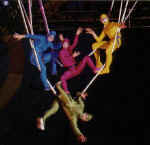 saltimbanco_bungee2.jpg (37821 バイト)